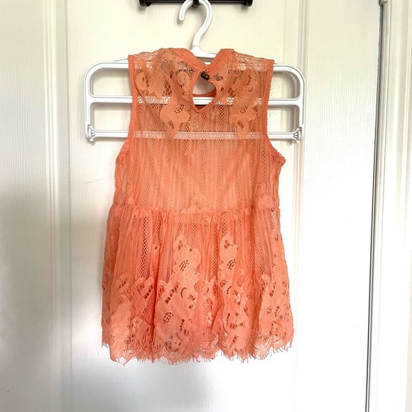 High Neck, Keyhole Cover Top - Picture 2 of 3